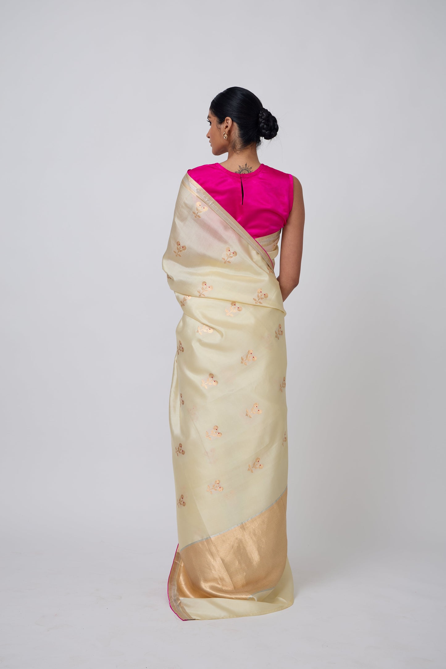 Booti - Beige Silk Saree