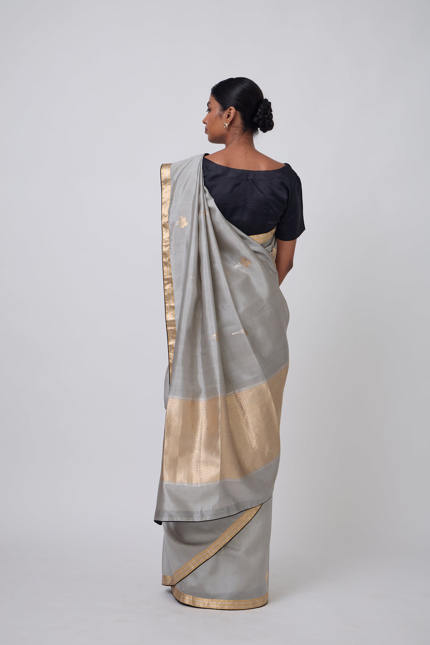 Booti - Grey Silk Saree
