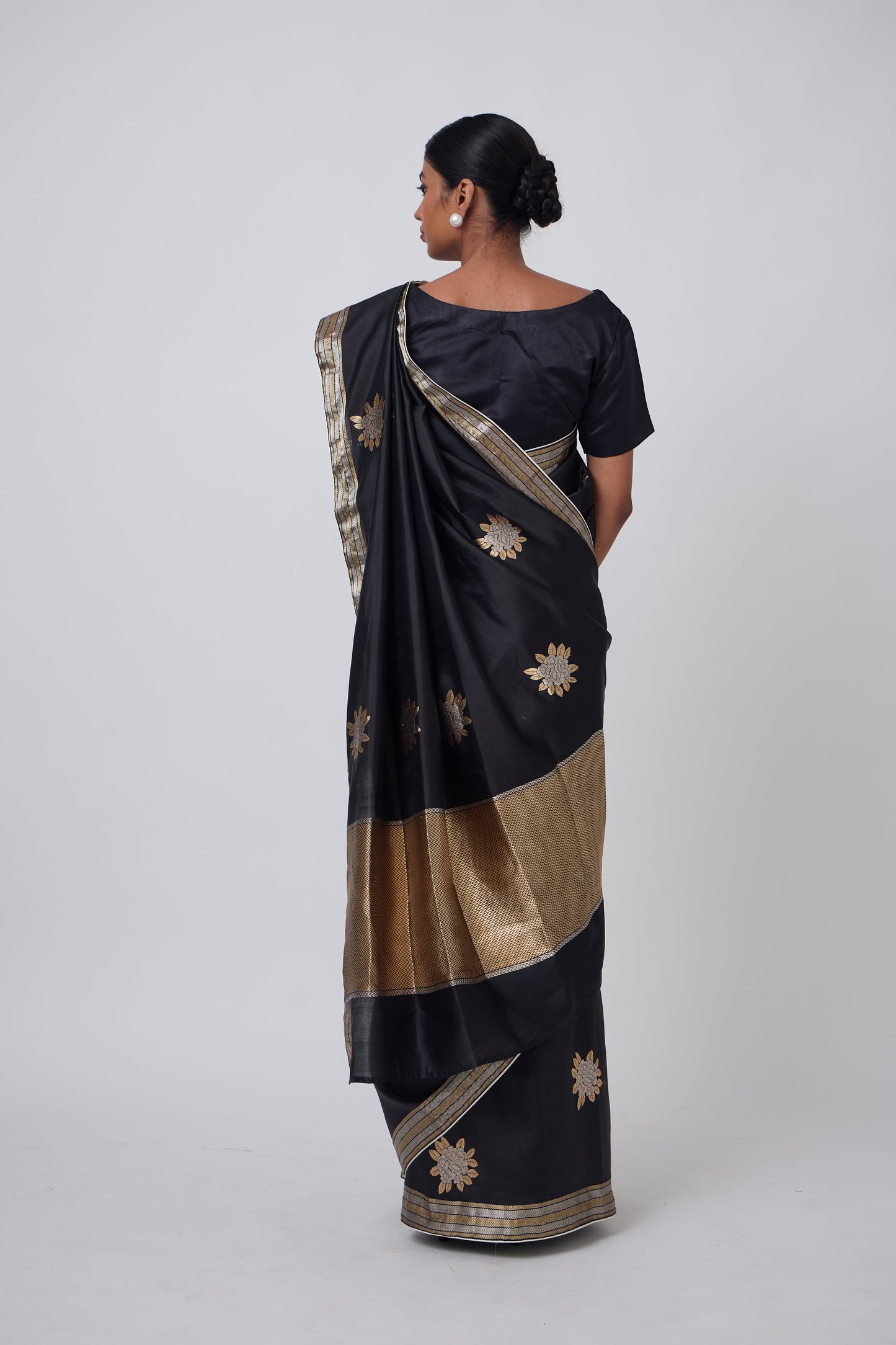 Booti - Black Silk Saree