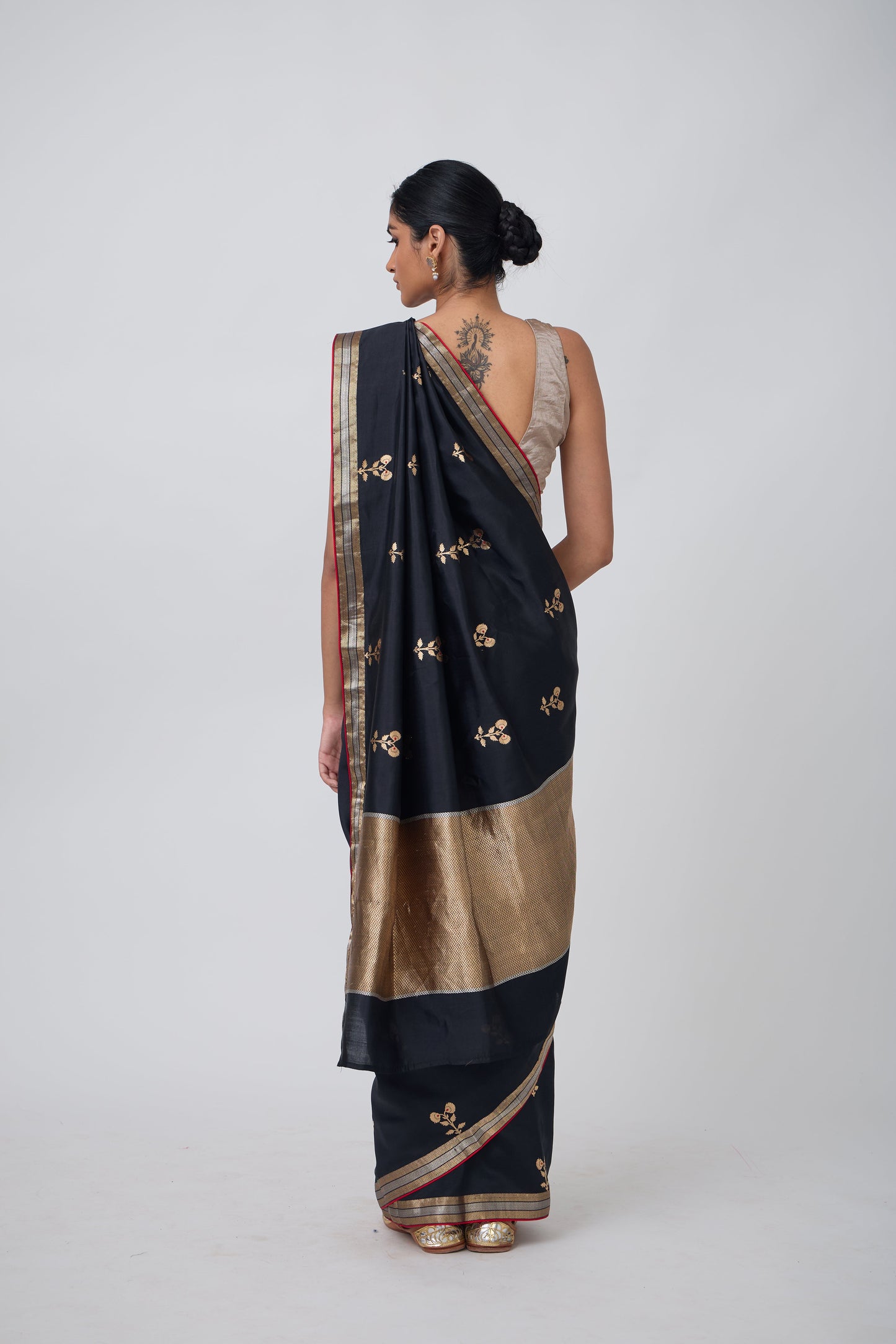 Booti -Black Silk Saree