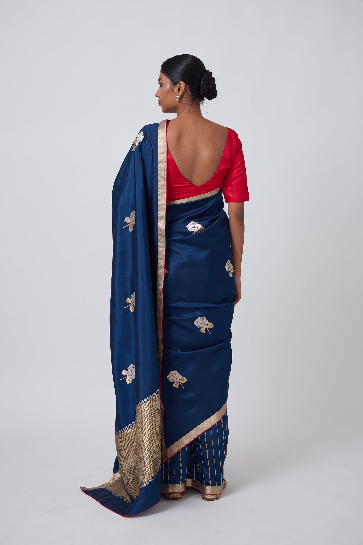 Booti -Navy Blue Silk Saree