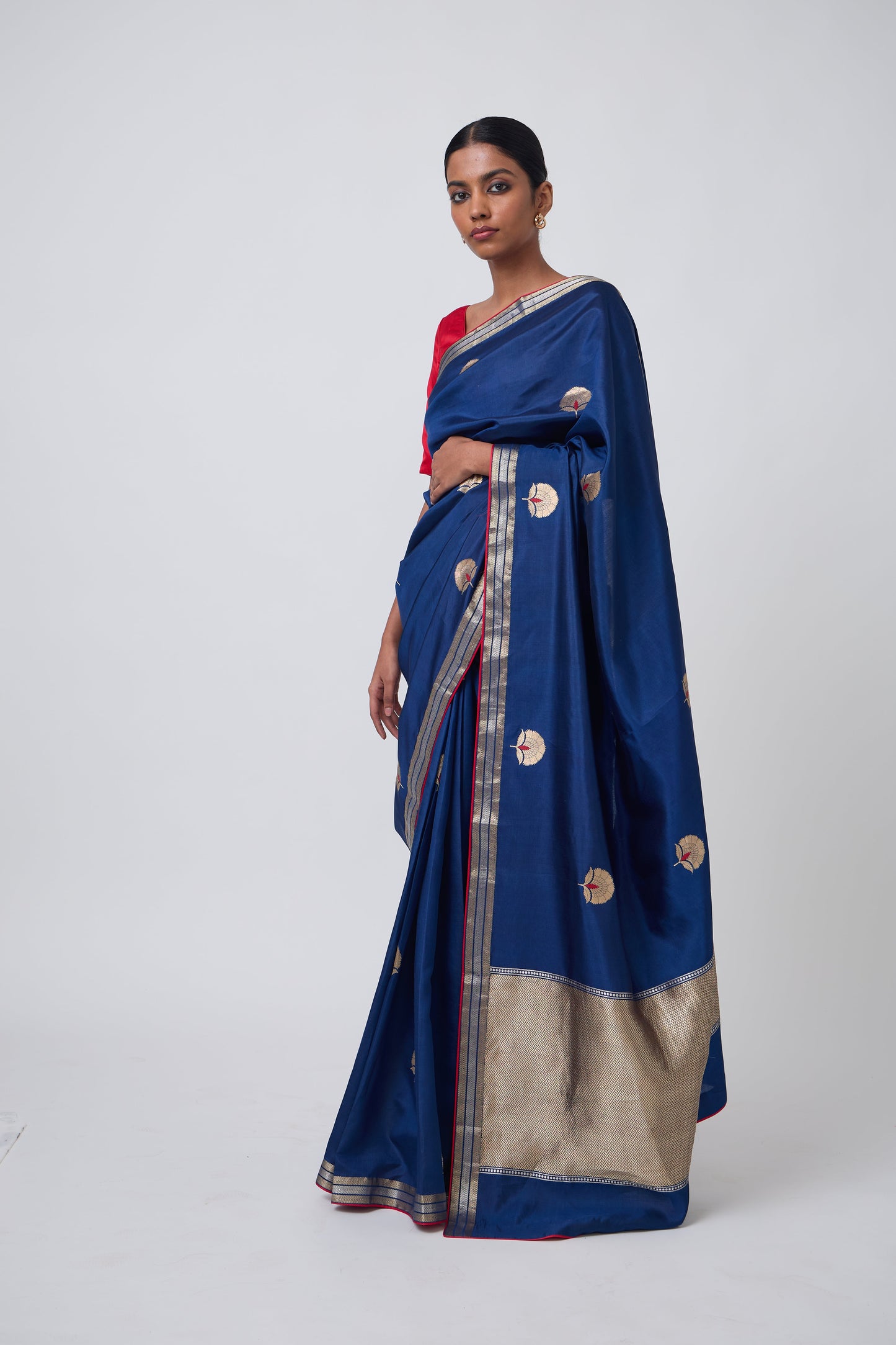 Booti -Navy Blue Silk Saree