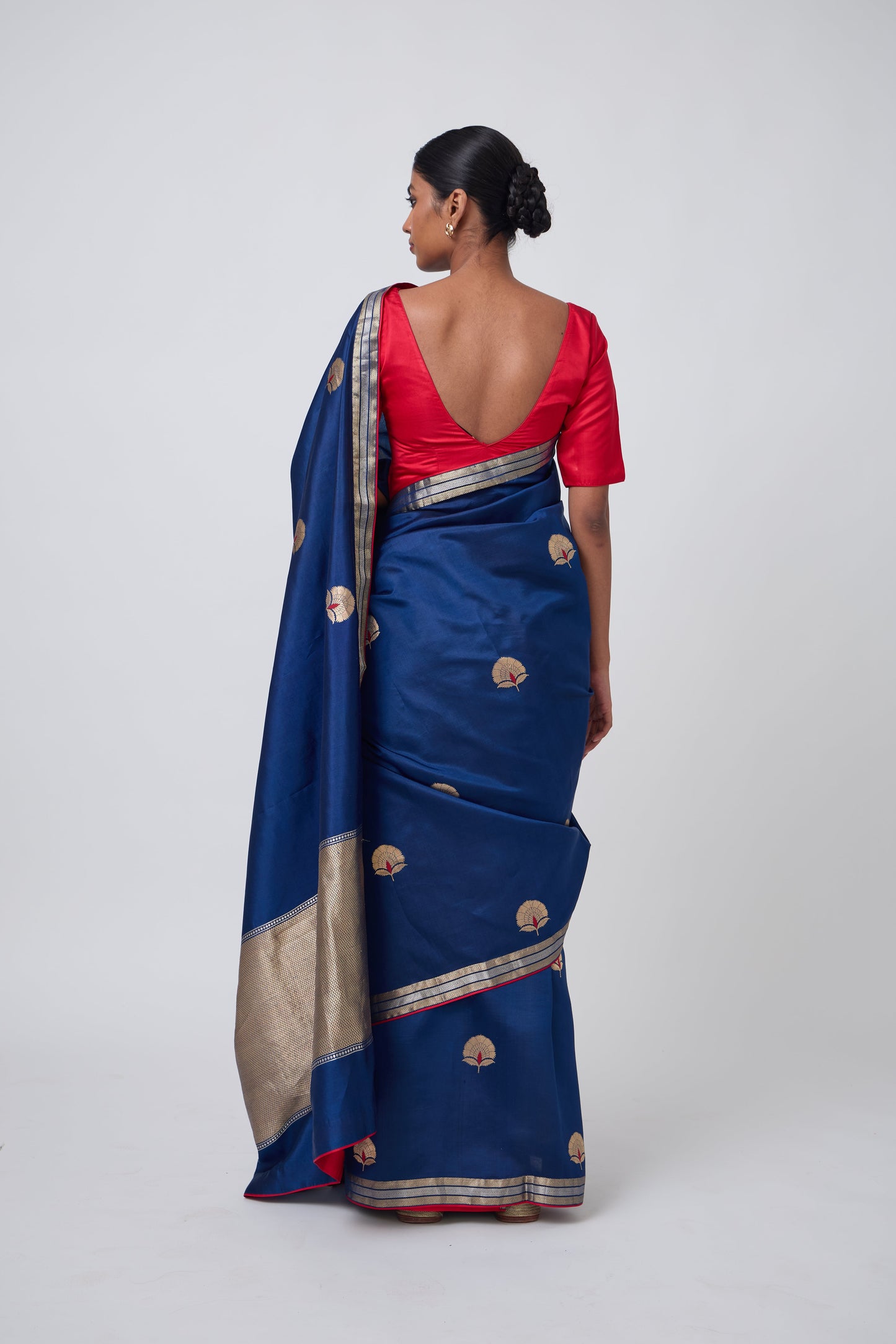Booti -Navy Blue Silk Saree