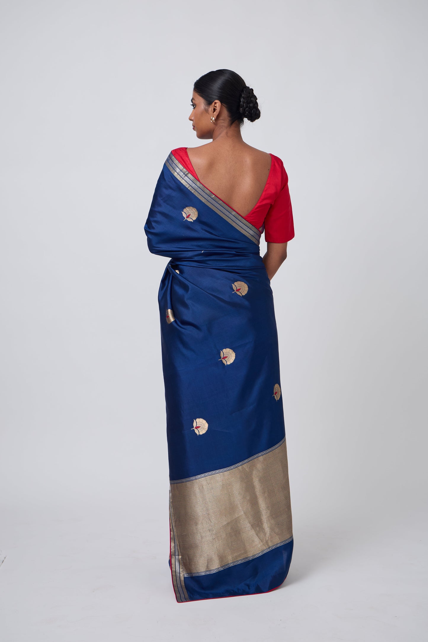Booti -Navy Blue Silk Saree