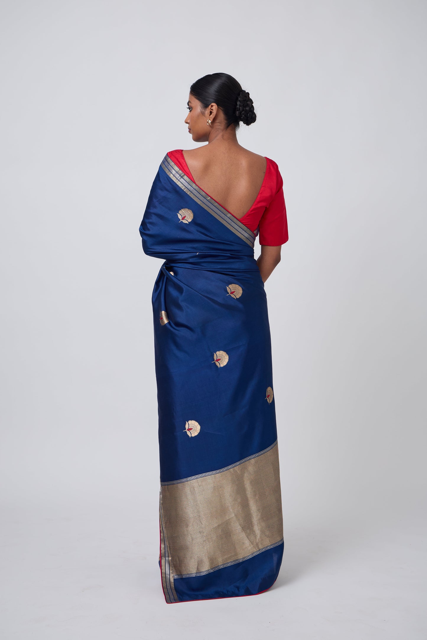 Booti -Navy Blue Silk Saree