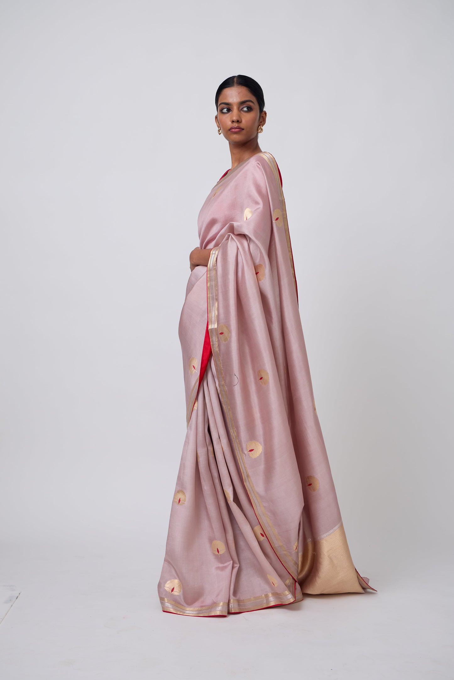 Booti - Mauve Silk Saree