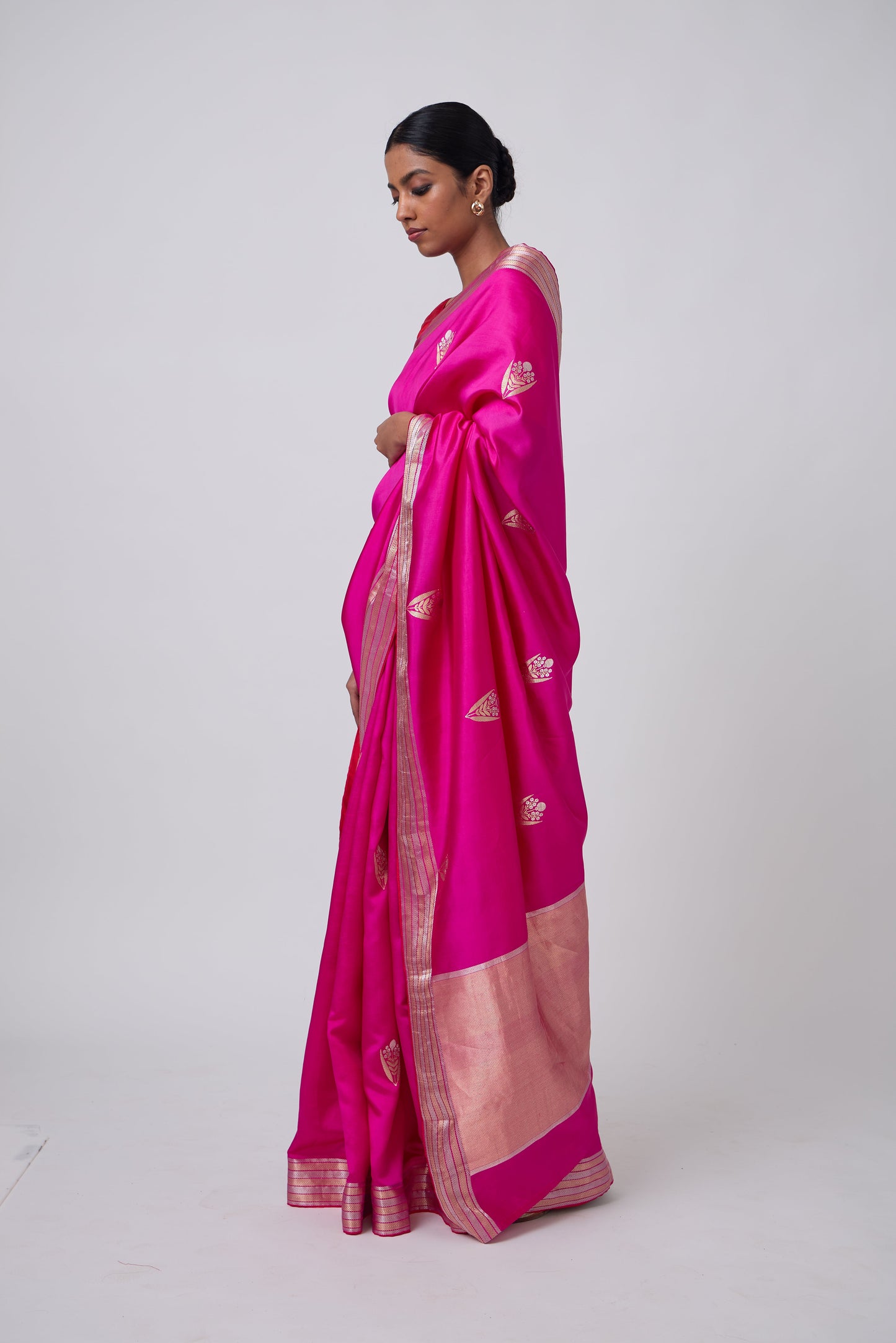 Booti - Rani Silk Saree