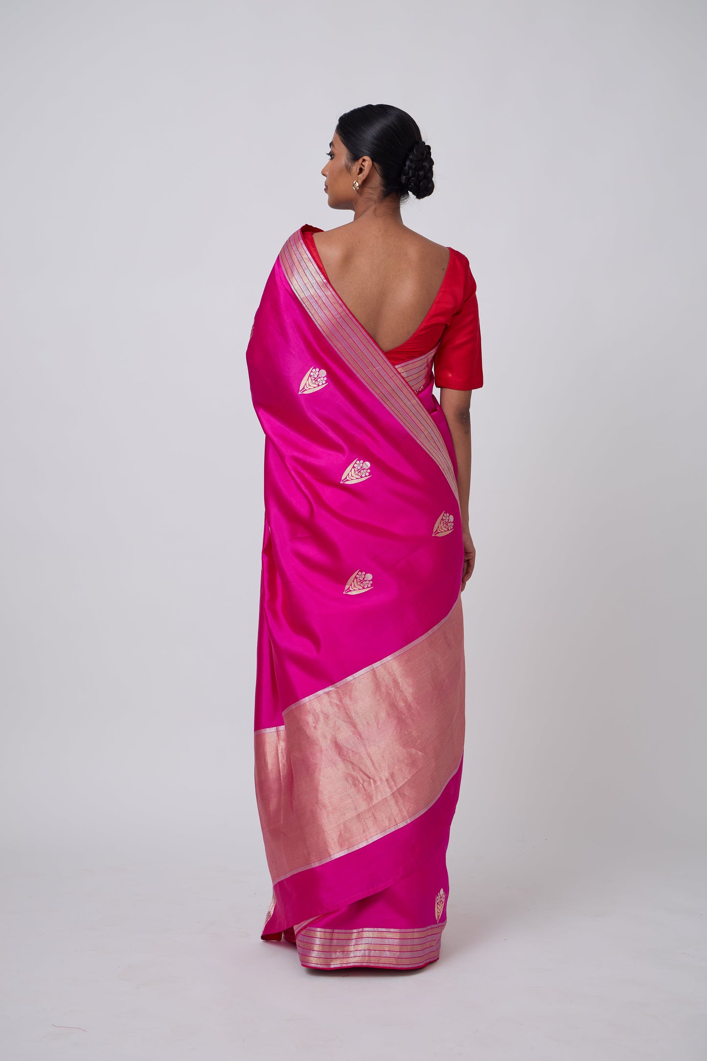 Booti - Rani Silk Saree