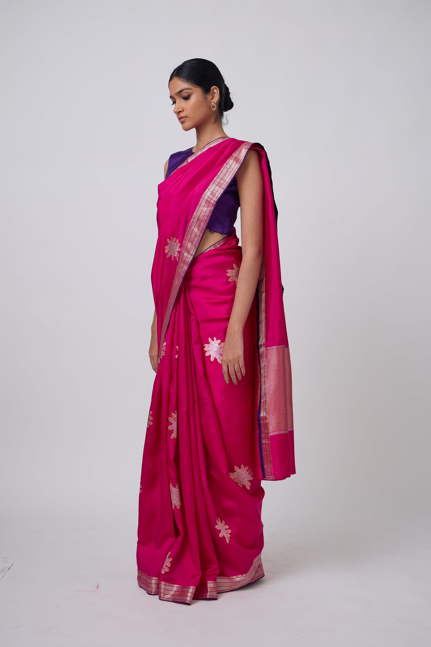 Booti - Rani Silk Saree