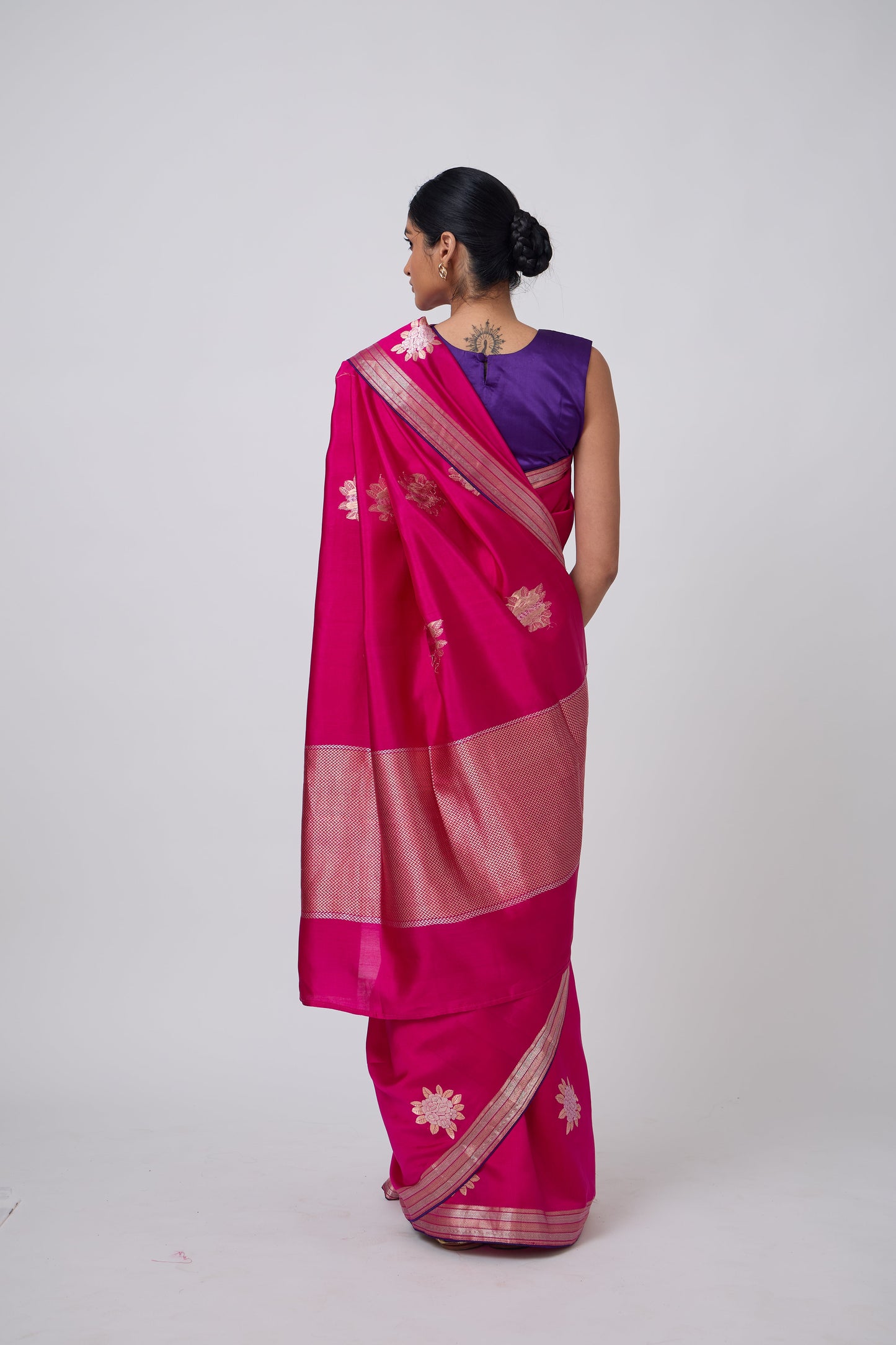 Booti - Rani Silk Saree