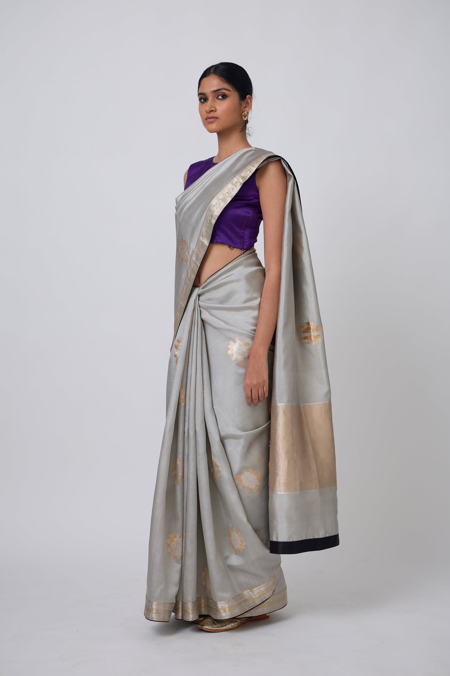 Booti - Grey Silk Saree