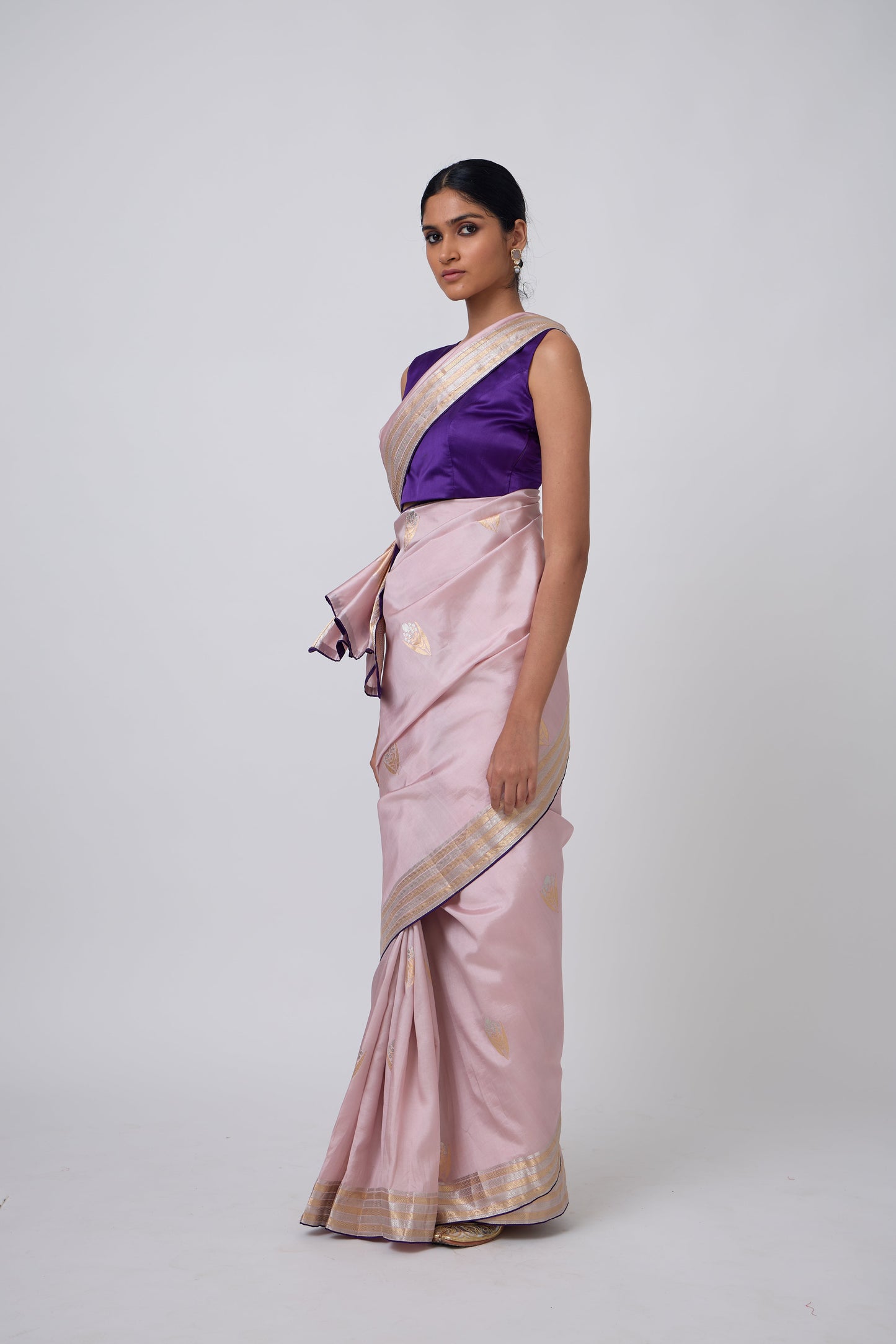 Booti - Mauve Silk Saree