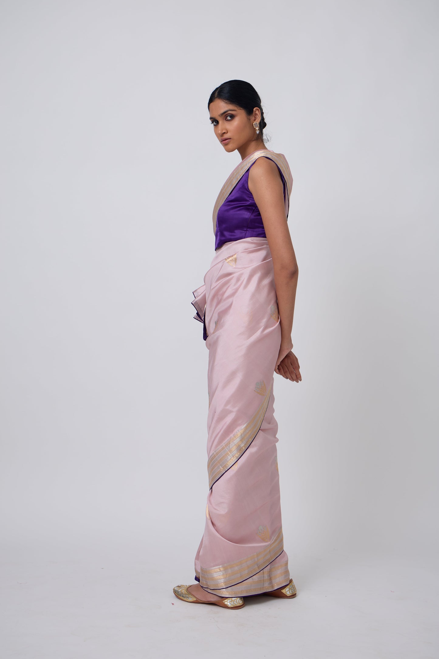 Booti - Mauve Silk Saree