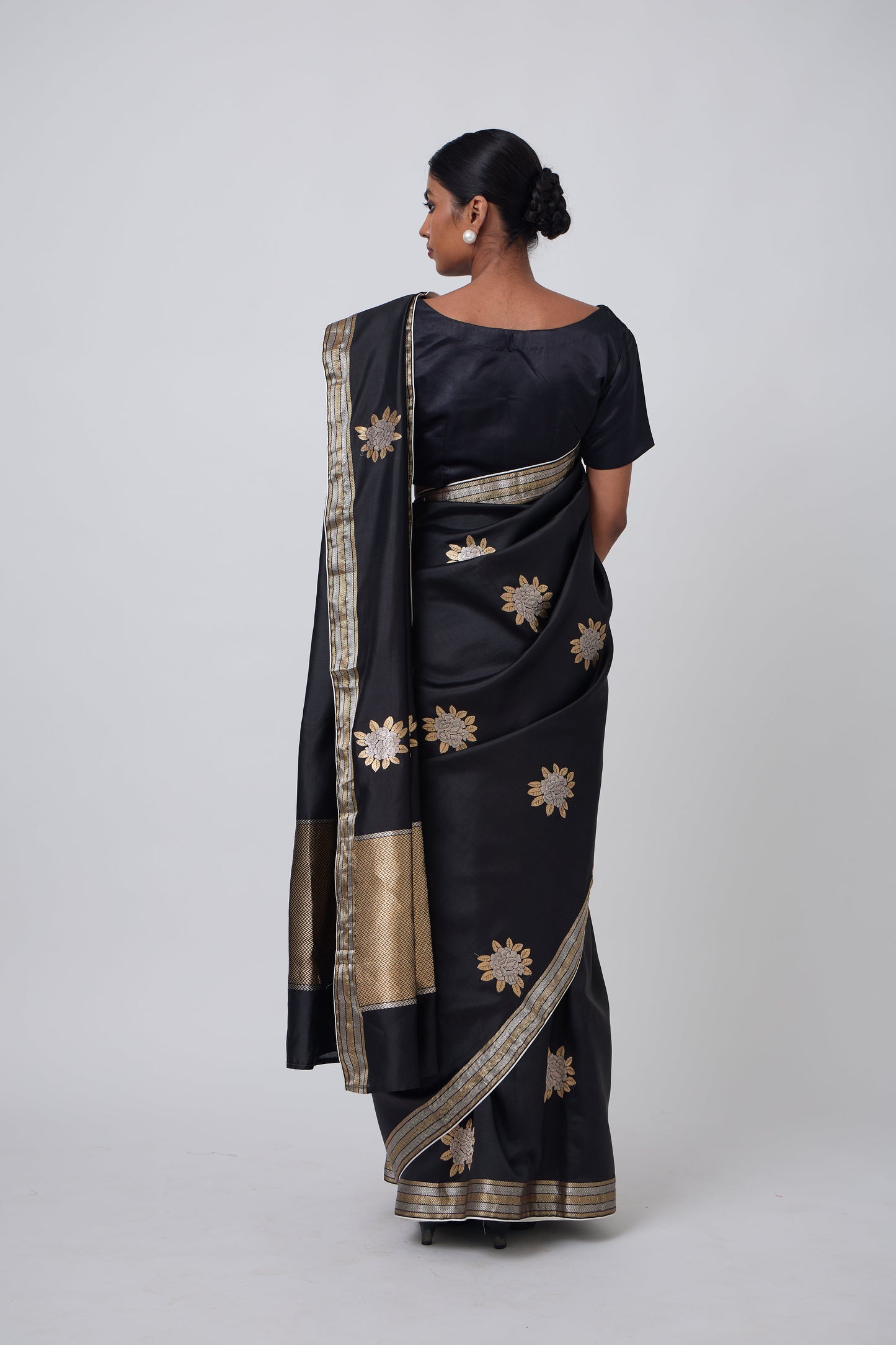Booti - Black Silk Saree