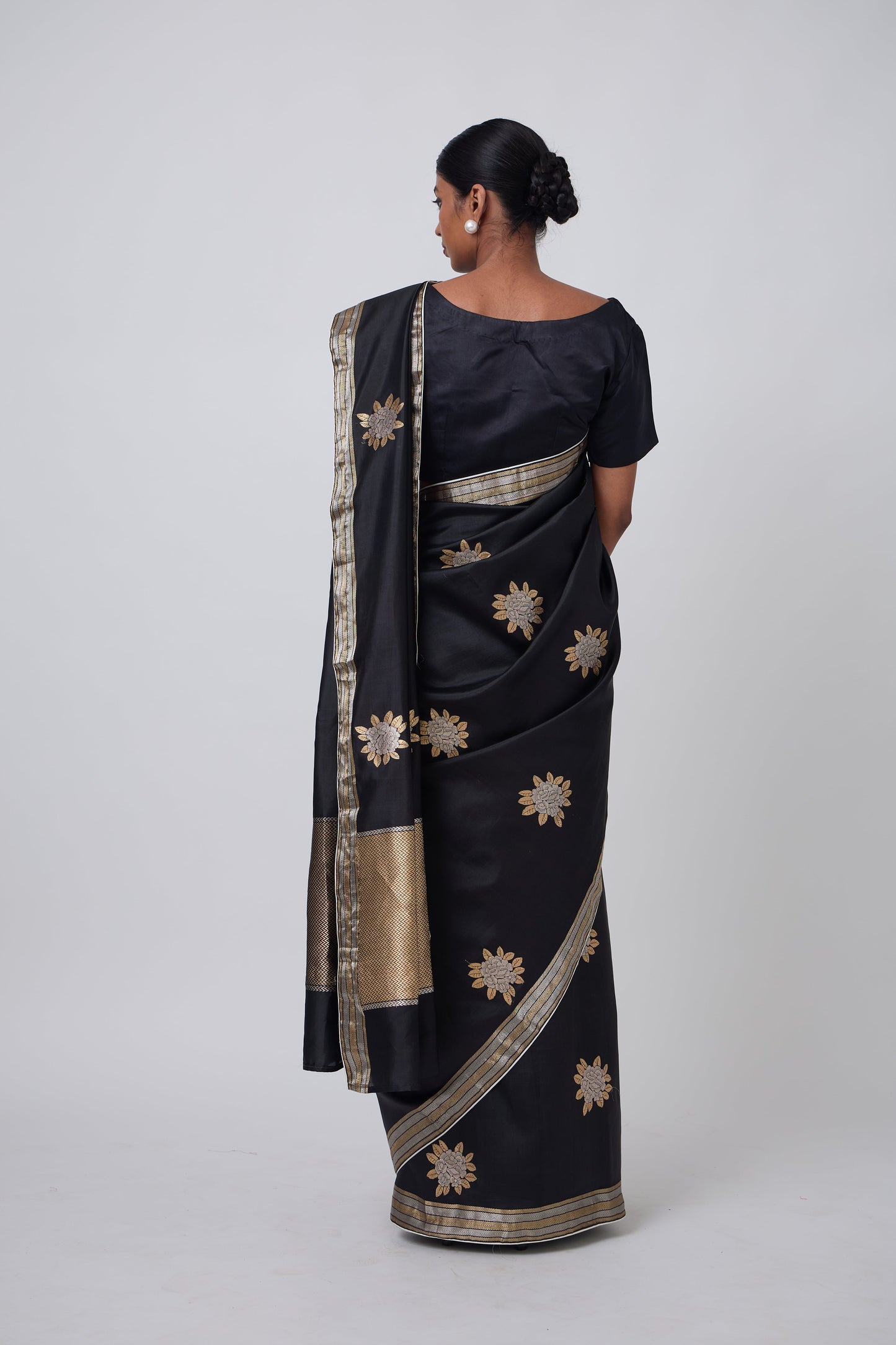 Booti - Black Silk Saree