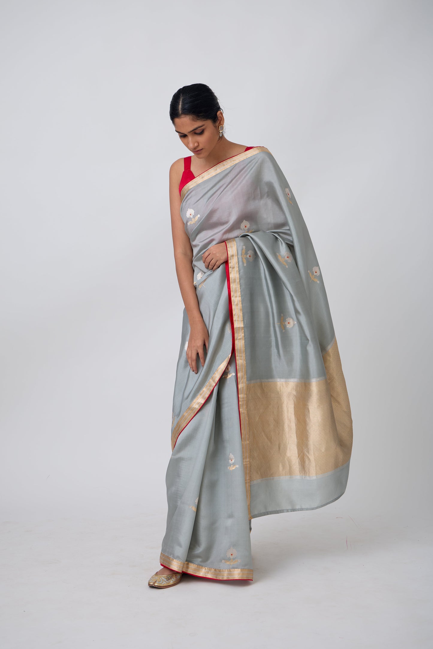 Booti -Grey Silk Saree