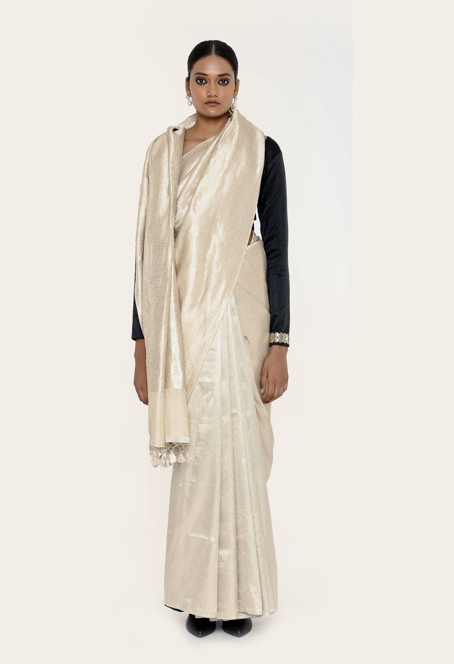 Dhari -WHITE GOLD SILVER JARI SONA RUPA