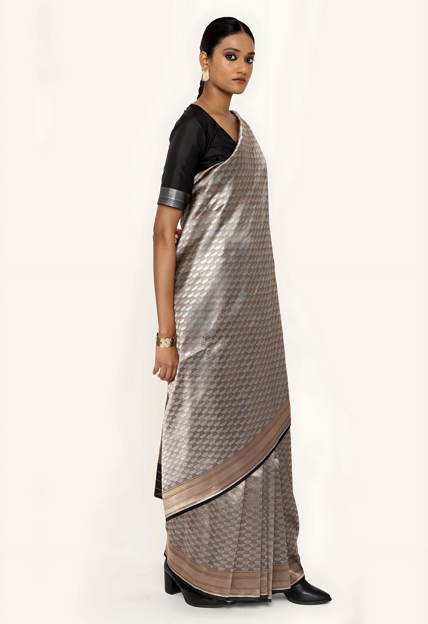 Dhari - BLACK GOLD SILVER JARI